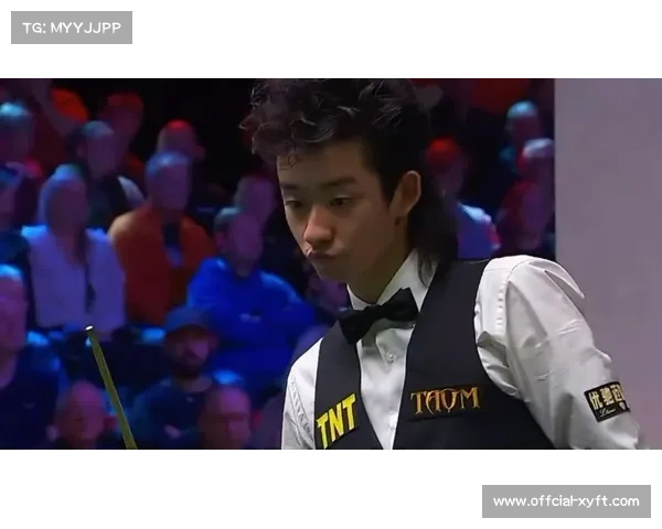 斯诺克英锦赛中国小将晋级,吴宜泽冲击147未果稳胜